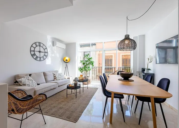 Triplex In The Heart Of Malaga
