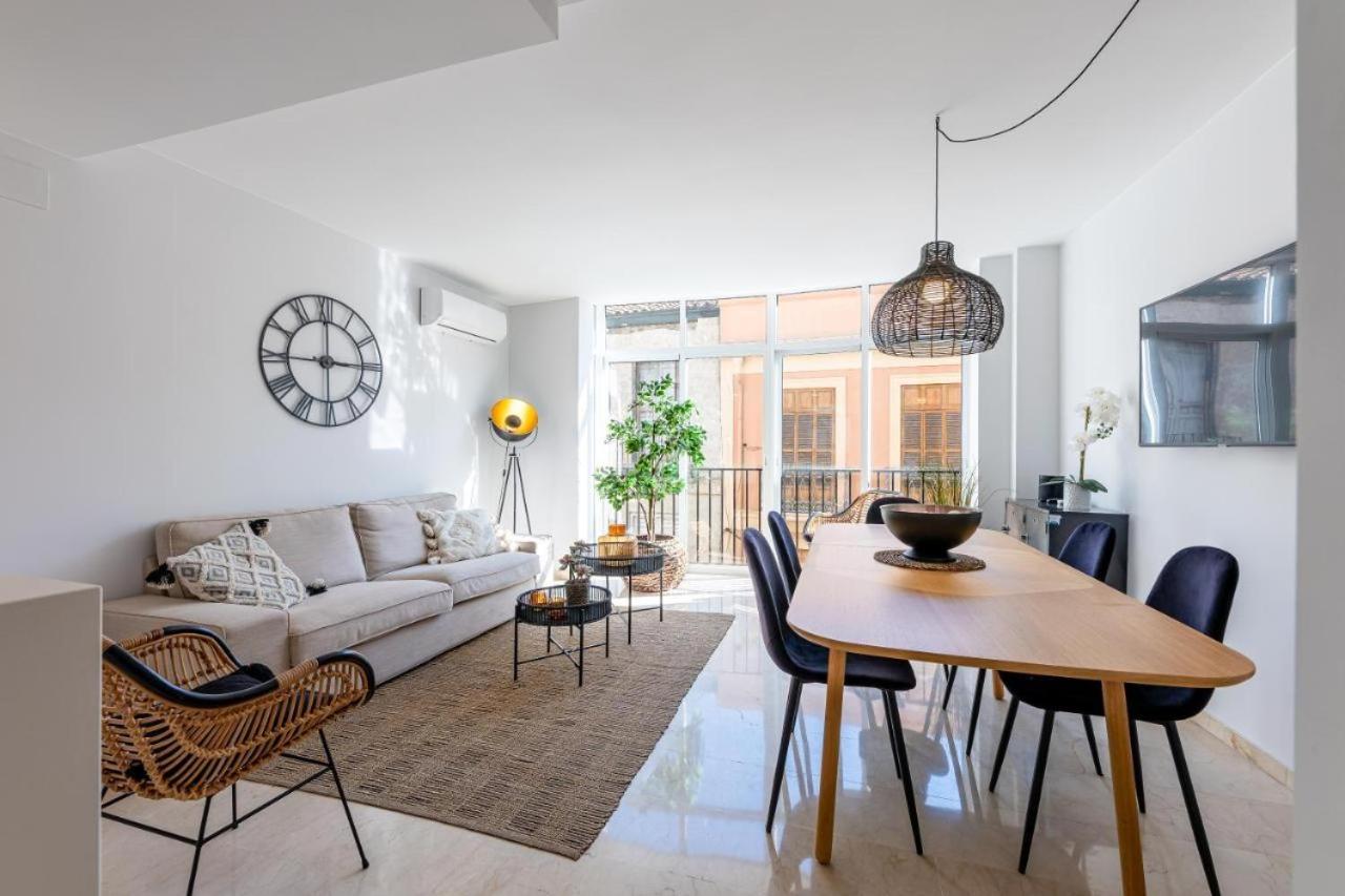 Triplex In The Heart Of Apartment *